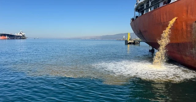 İzmit Körfezi ni kirleten gemi hakkında yasal işlem başlatıldı Kocaeli Haberleri