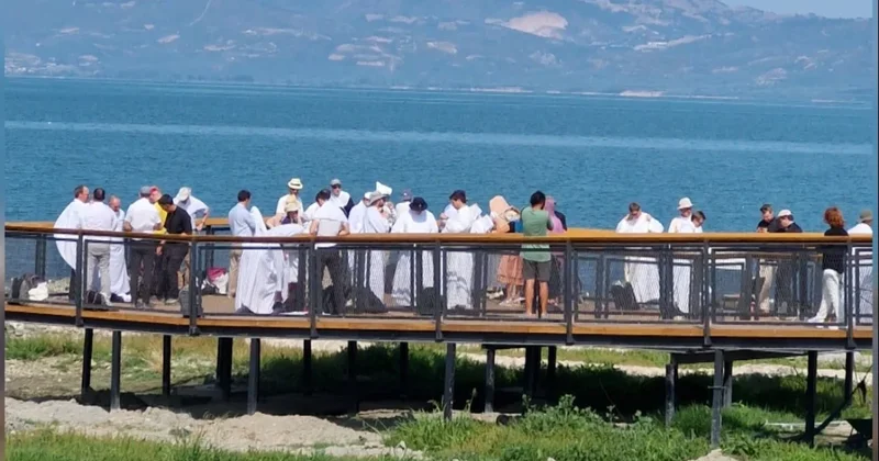 Fransa dan gelen 42 akademisyen, İznik te ayin yaptı Sözcü Gazetesi