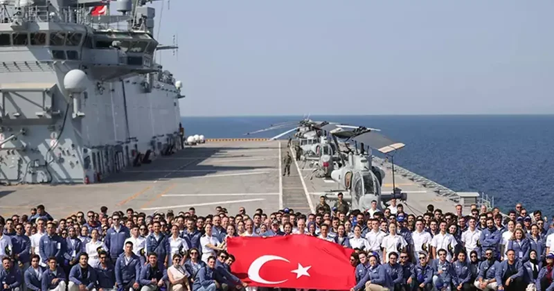 Gençler, Zafer Haftası nda TCG Anadolu ile yolculuk yaptı Spor Haberleri
