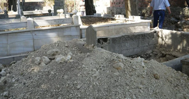 Mezarlığa dua etmeye gelenler şoke oldu! İstanbul da dehşete düşüren manzara