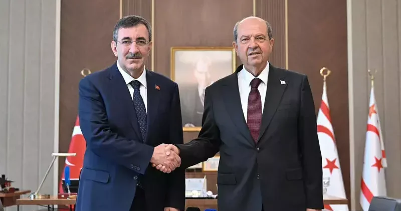 Cumhurbaşkanı Yardımcısı Yılmaz, KKTC Cumhurbaşkanı Tatar ve Başbakan Üstel ile görüştü