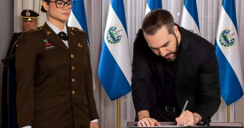 Bukele El Salvador da okullara askeri düzen getirdi: Disiplin, disiplin, disiplin!