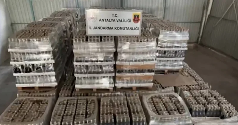 Antalya da sahte alkol operasyonu: Binlerce litre ele geçirildi!