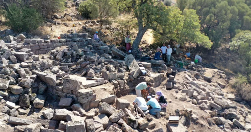 Aigai Antik Kenti nde Demeter e adanmış tapınak gün yüzüne çıkarılıyor