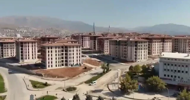 Malatya da depremde hasar alan konutlar yıkılıp yeniden inşa edildi VİDEO İZLE