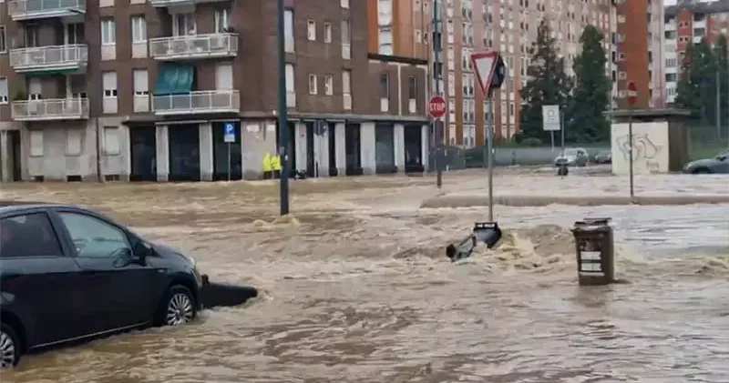 İtalya’da sağanak sele neden oldu