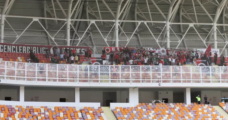 Süper Lig efsanesi FIFA dan gelen kararla yıkıldı: Son sıraya demirlediler