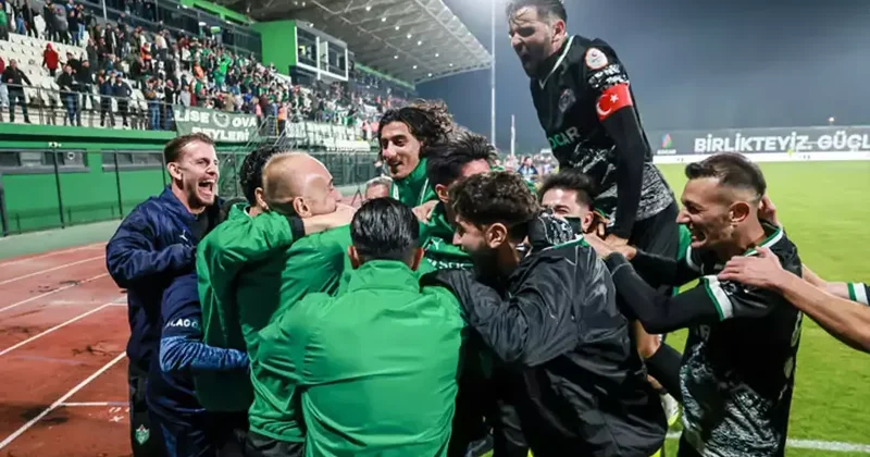 İbrahim Üzülmez yönetimde ilk maç, farklı galibiyet... Iğdır FK Hatayspor maç sonucu 4 2 Fanatik Gazetesi Futbol Haberleri Spor