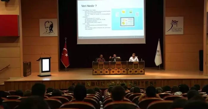Karabük Üniversitesinde Yapay Zekâ söyleşisi Lise öğrencileriyle buluştu