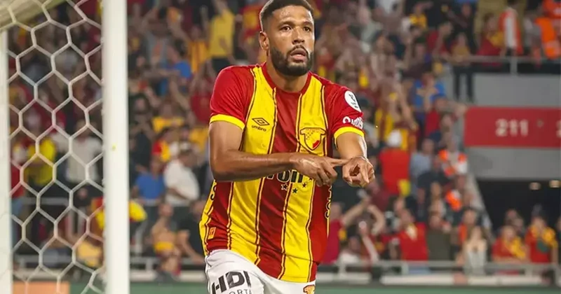Göztepe formasıyla ilk resmi golünü atan Rhaldney Benim için çok özel bir an Fanatik Gazetesi Futbol Haberleri Spor