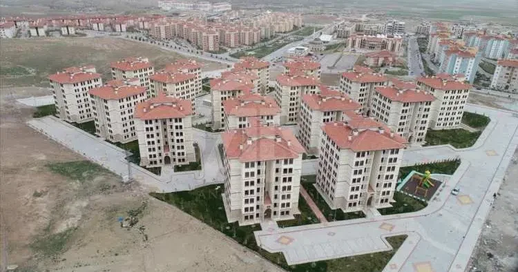 TOKİ’den düşük peşinat ve vadeli satış kampanyası! 32 ildeki arsalar alıcılarını bekliyor