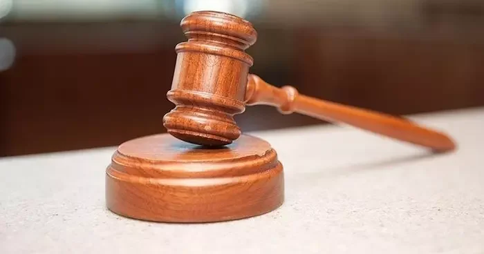 Yargıtay dan emsal niteliğinde karar! Çocuğun soyadı, annenin yeni eşinin soyadı olamayacak