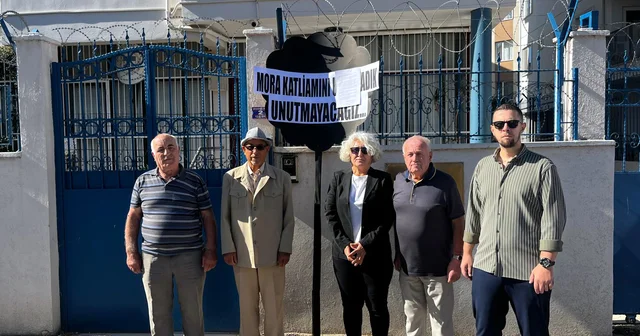 Mora katliamının yıl dönümünde Yunanistan ın Edirne Konsolosluğu önüne siyah çelenk bırakıldı Edirne Haberleri