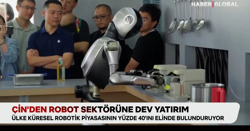 Robotlardan kahve servisi: Şanghay daki fuarda robotlar yeteneklerini sergiledi