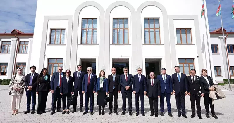 Bakan Tekin, Karabağ Üniversitesi’ni ziyaret etti