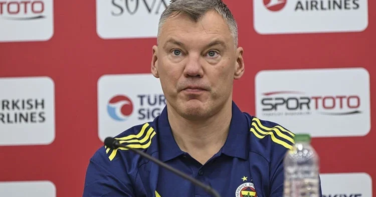 Fenerbahçeli Jasikevicius ve Melih Mahmutoğlu dan Beşiktaş açıklaması: Rakibimizin gücünün farkındayız