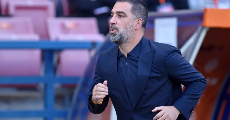 Arda Turan maç sonrası teşekkür ederek taraftara kötü haberi verdi