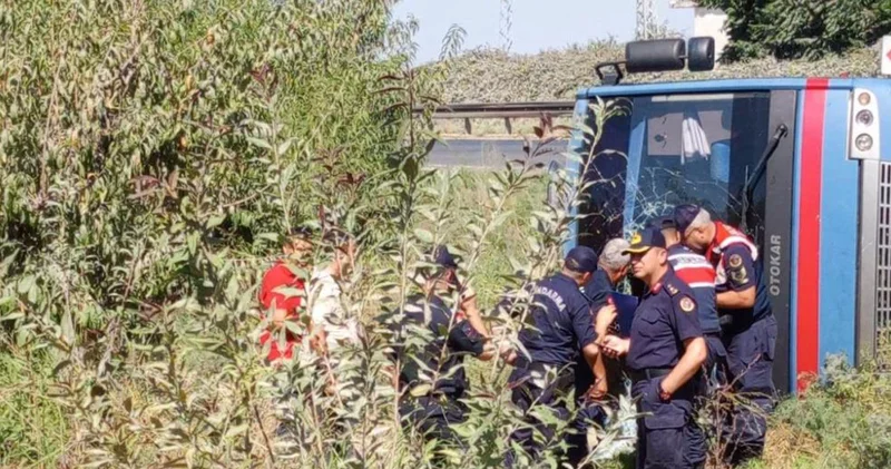 Mersin de cezaevi ring aracı devrildi: 12 yaralı