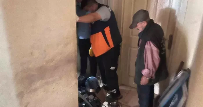 Esenyurt’ta yaşlı adamın çöp evi 4’üncü kez boşaltıldı