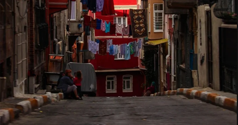 En büyük ve en küçük evler hangi illerde?