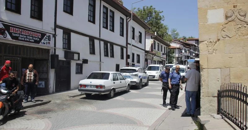 Kötü koku ihbarı ekipleri harekete geçirdi! Ortaya çıkan manzara herkesi şoke etti