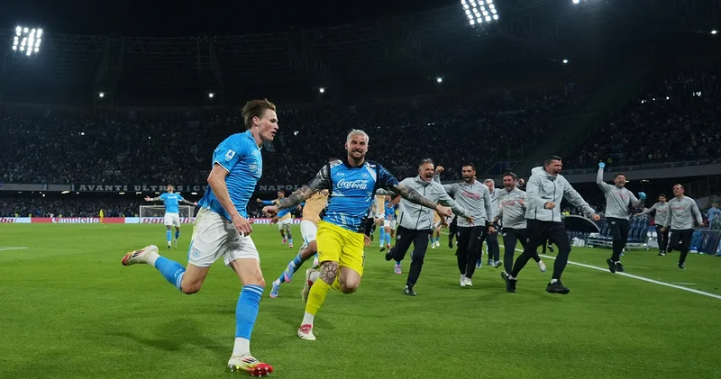 İtalya Serie A da şampiyon Napoli