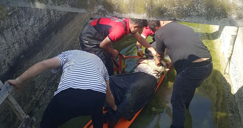 Sulama kanalına düştü, itfaiye kurtardı
