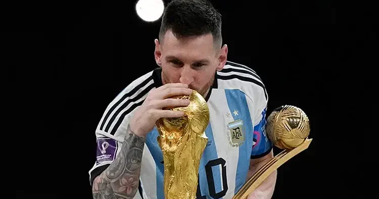Gelmiş geçmiş en iyi futbolcu Lionel Messi!