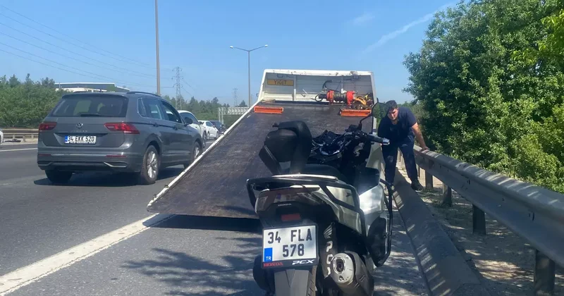 Ümraniye de motosikletinin çarptığı belediye işçisi ağır yaralı