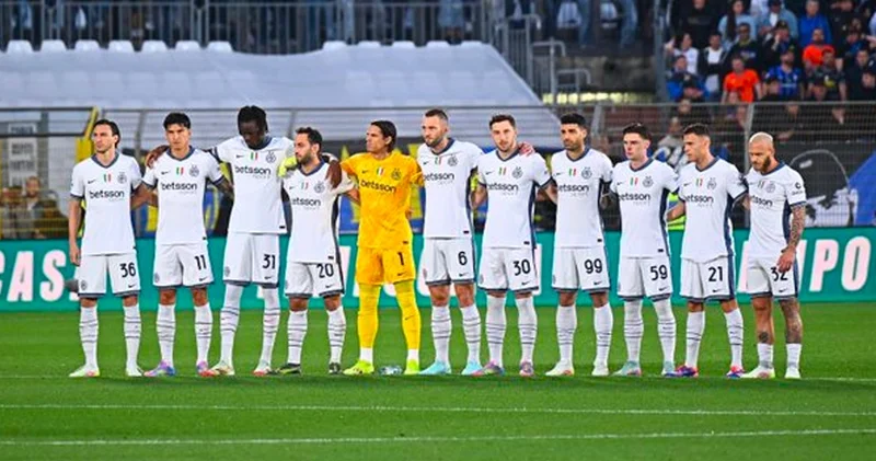 Hakan Çalhanoğlu nu yıkan haber