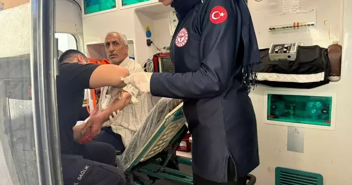 Diyarbakır da bir esnaf 2 yıldır kimliği belirsiz kişilerin silahlı saldırısına uğruyor