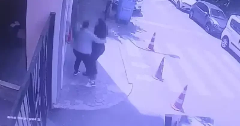 Üsküdar’da lise öğrencisi okul tuvaletinde arkadaşını bıçakladı