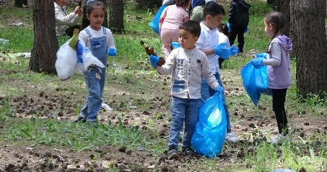 Minikler, çöp toplayarak doğayı tedavi ettiler Erzurum Haberleri