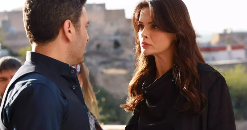 Cannes da aşka geldi! Uzak Şehir in Alya sı Sinem Ünsal dan romantik paylaşım