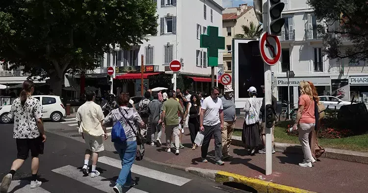 Son dakika... Fransa da yine elektrik kesintisi! Cannes Film Festivali sırasında gitti