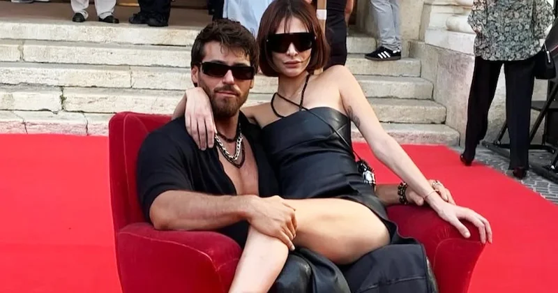Can Yaman yeni sevgilisini kırmızı halıda kucağına oturtup poz verdi Sözcü Gazetesi
