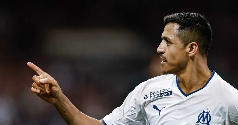 Alexis Sanchez İstanbul da paylaşım yaptı!