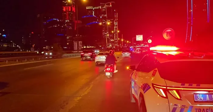 İstanbul da feci kaza! Cipin arkadan çarptığı taksinin sürücüsünden acı haber