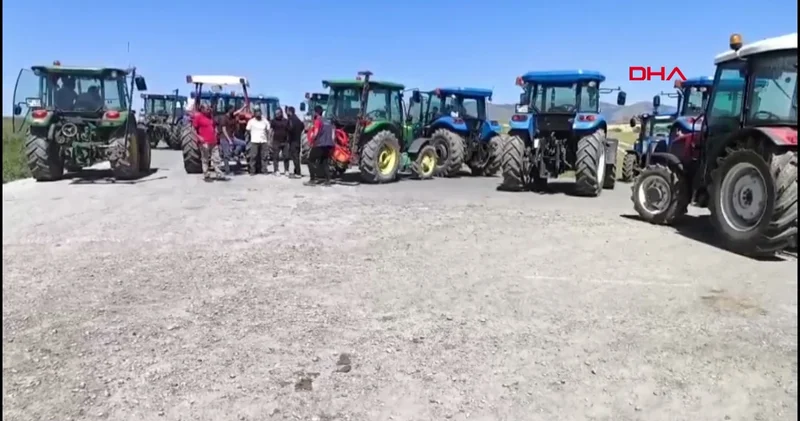 Su sorunu yaşayan köylülerden yol kapatma eylemi