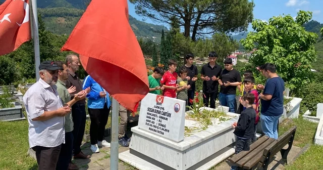 Espiye de hafızlık öğrencilerinden şehit mezarına ziyaret Giresun Haberleri