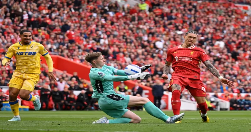 UEFA zorladı Premier ligin gediklisi satılıyor