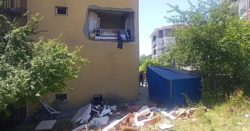 Apartmanda patlama: 1 i ağır, 5 yaralı! Kapı ve pencereler parçalandı, duvarlar yıkıldı