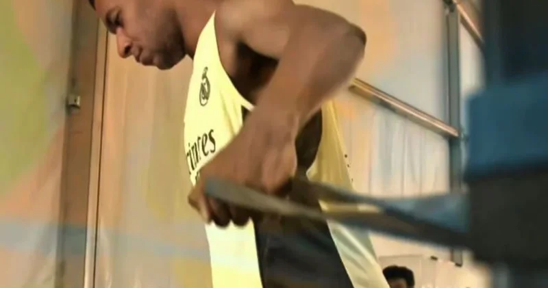 Kylian Mbappe nin görüntüsü endişelendirdi, resmen kasları erimiş!