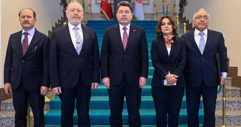 DEM Parti heyeti Adalet Bakanı Tunç ile görüştü