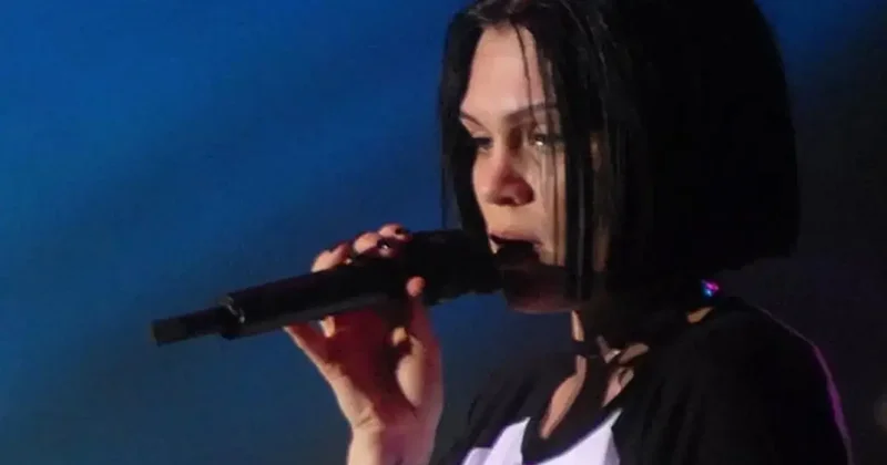 Meme kanseriyle mücadele eden Jessie J den yeni haber