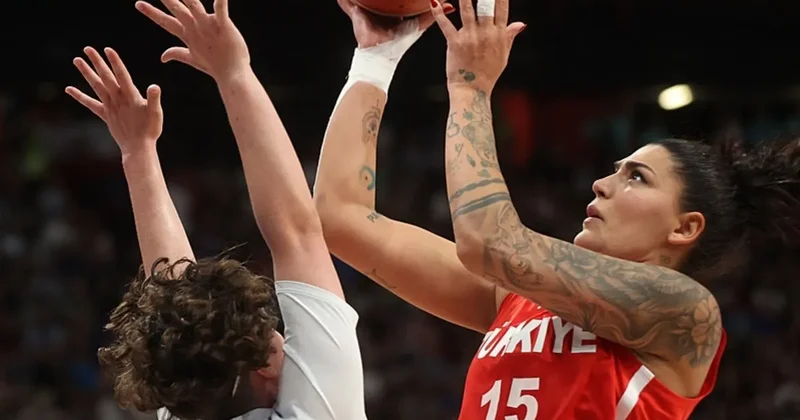 Milli oyuncu Tilbe Şenyürek, Türk basketbolunun yarı finali hak ettiğine inanıyor: