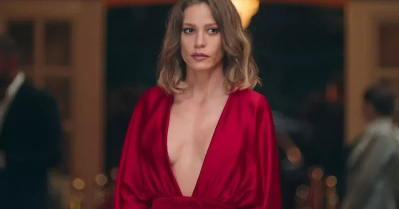 Serenay Sarıkaya ile Mert Demir cephesinde bir kez daha ayrılık rüzgarı