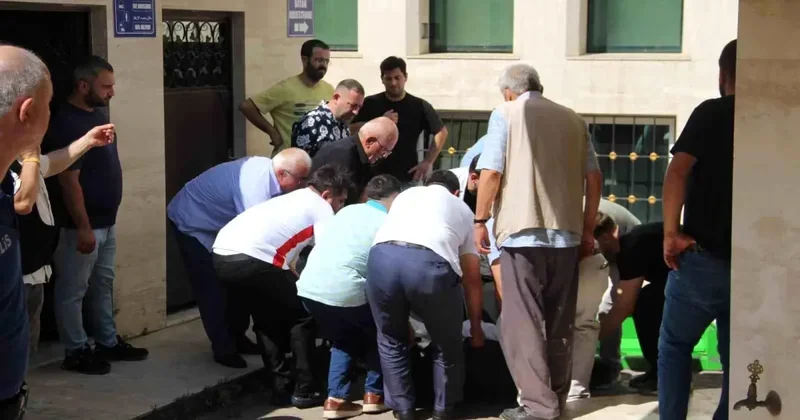 Cami Şadırvanında Ölü Bulundu