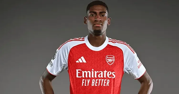 Arsenal den savunmaya takviye!
