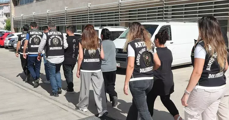 Eve usta değil dolandırıcı çağırmışlar! 6 milyonluk vurgun yapan şebeke çökertildi